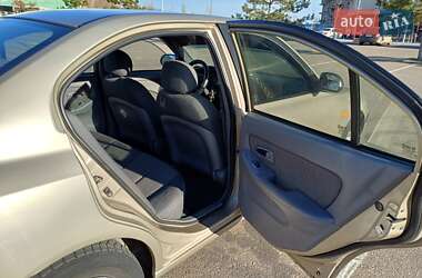 Седан Hyundai Elantra 2005 в 