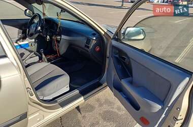 Седан Hyundai Elantra 2005 в 