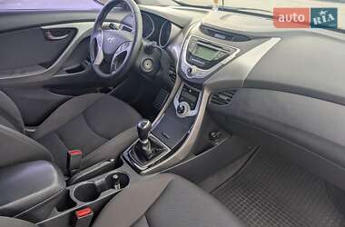 Седан Hyundai Elantra 2012 в 