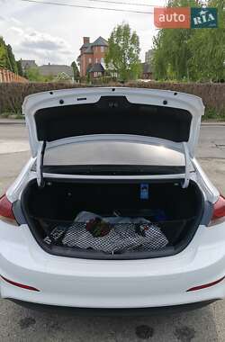 Седан Hyundai Elantra 2016 в 