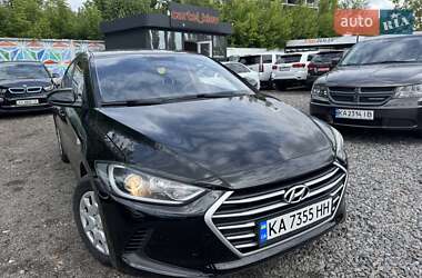 Седан Hyundai Elantra 2018 в Києві
