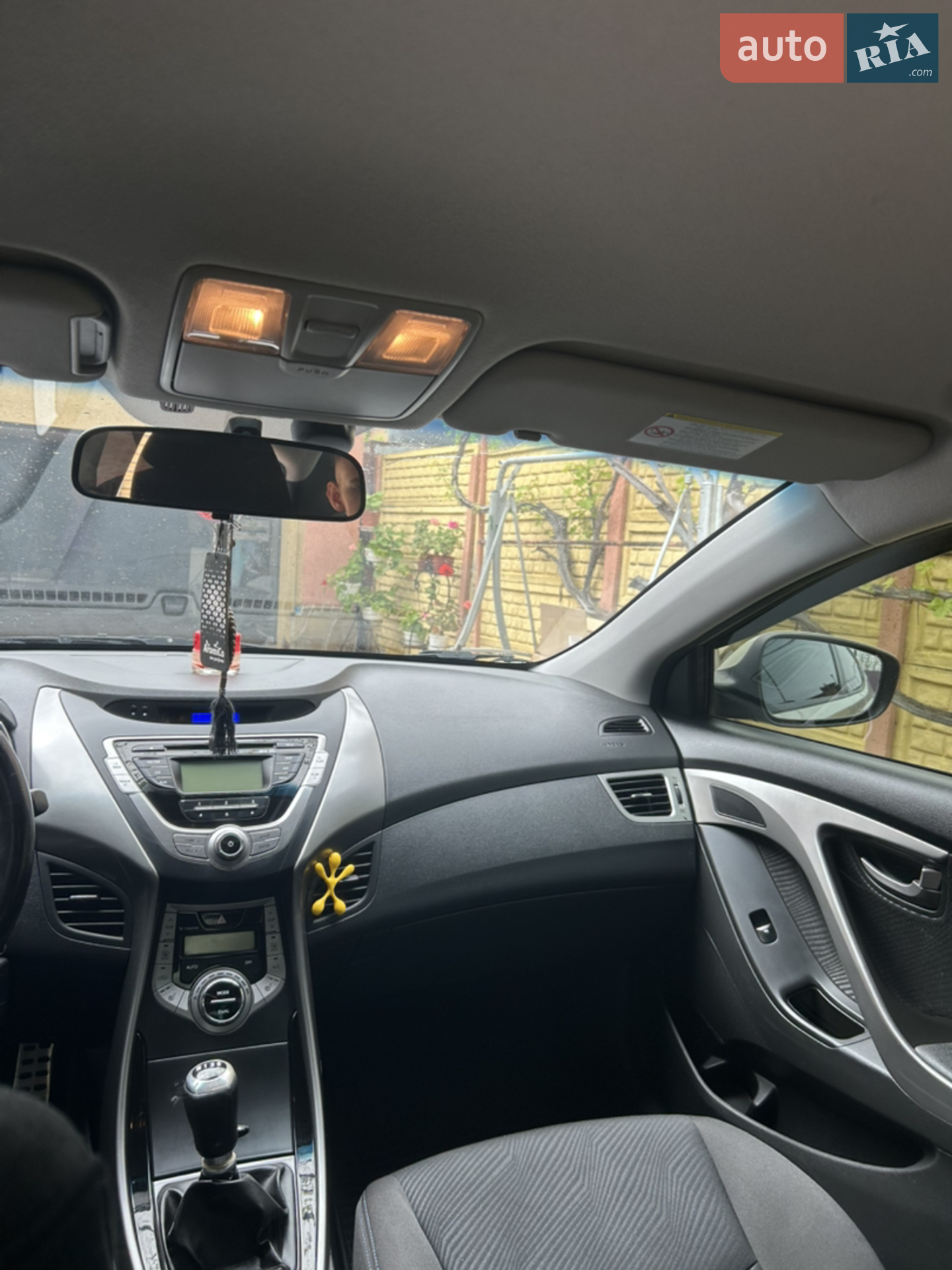 2013 Hyundai Elantra - мініатюра 16