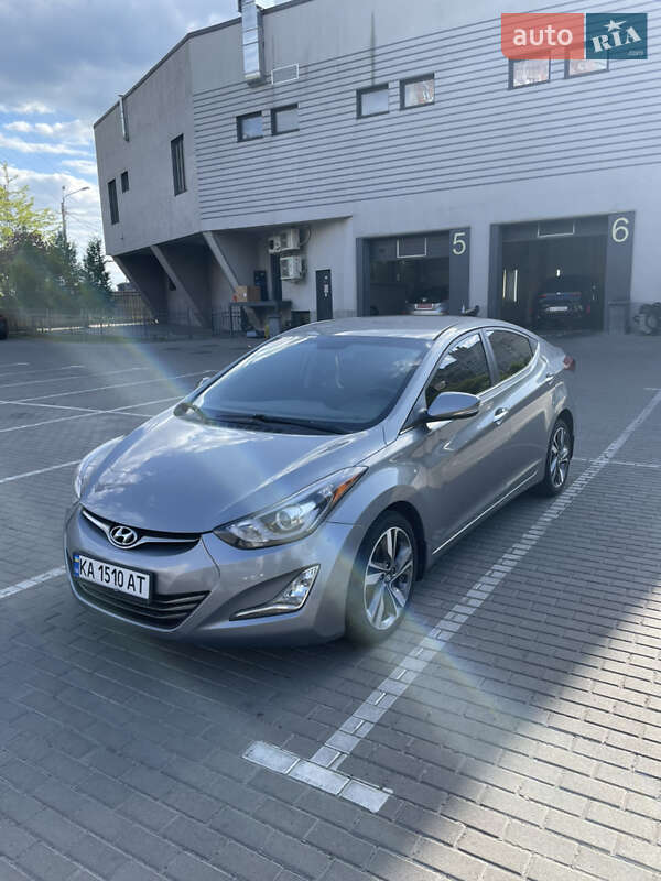 Седан Hyundai Elantra 2014 в 