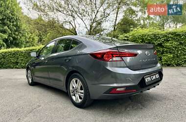 Седан Hyundai Elantra 2019 в 