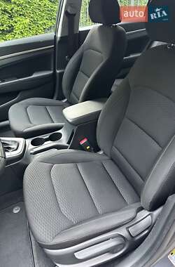 Седан Hyundai Elantra 2019 в 