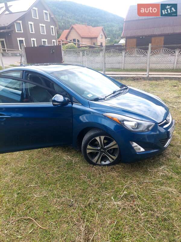 Седан Hyundai Elantra 2014 в Косові