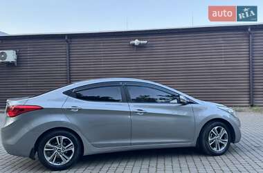 Седан Hyundai Elantra 2012 в 