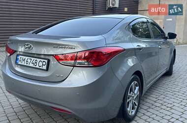 Седан Hyundai Elantra 2012 в 