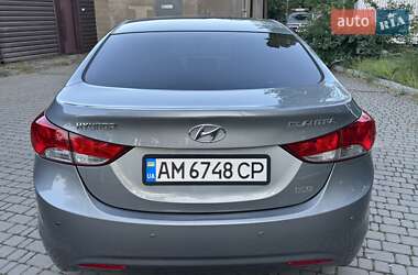 Седан Hyundai Elantra 2012 в 