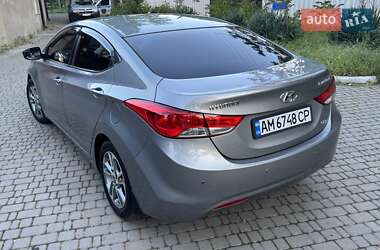 Седан Hyundai Elantra 2012 в 