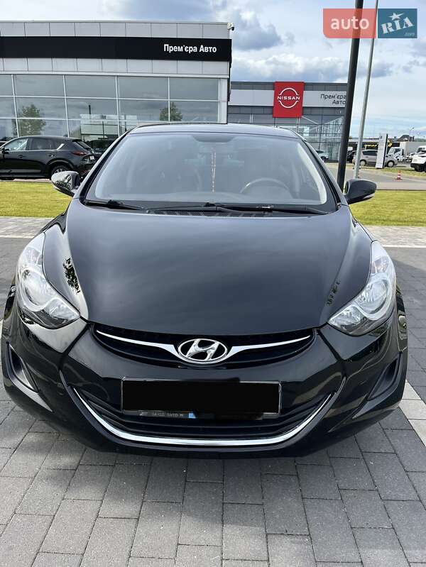 Седан Hyundai Elantra 2011 в 