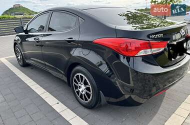 Седан Hyundai Elantra 2011 в 