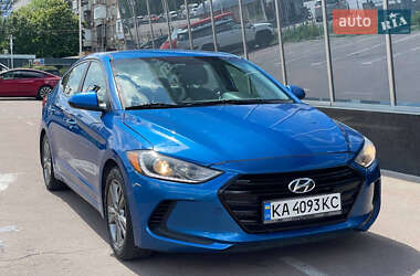 Седан Hyundai Elantra 2018 в Киеве
