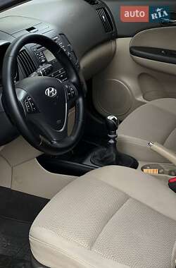 Універсал Hyundai Elantra 2009 в 