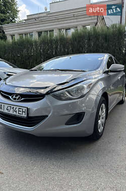 Седан Hyundai Elantra 2013 в Киеве