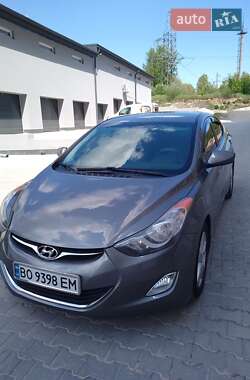 Седан Hyundai Elantra 2013 в 