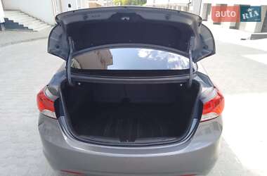 Седан Hyundai Elantra 2013 в 