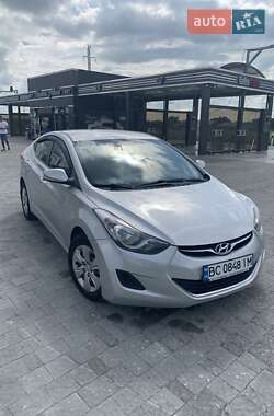 Седан Hyundai Elantra 2013 в Львове
