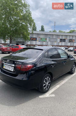 Седан Hyundai Elantra 2010 в 