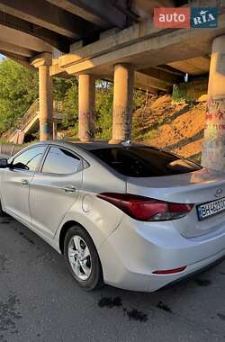 Седан Hyundai Elantra 2014 в 