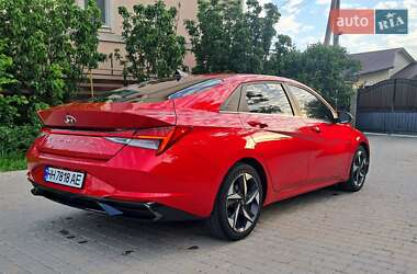 Седан Hyundai Elantra 2021 в 
