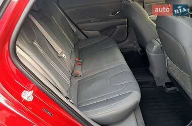 Седан Hyundai Elantra 2021 в 