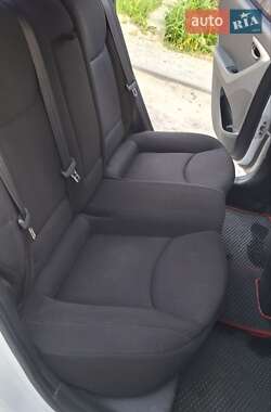 Седан Hyundai Elantra 2015 в 