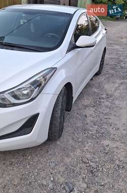 Седан Hyundai Elantra 2015 в 