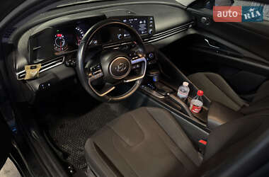 Седан Hyundai Elantra 2021 в 
