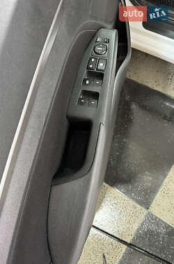 Седан Hyundai Elantra 2017 в 
