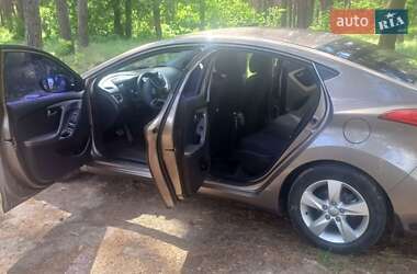 Седан Hyundai Elantra 2012 в 