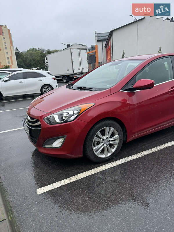 Хэтчбек Hyundai Elantra 2013 в Виннице