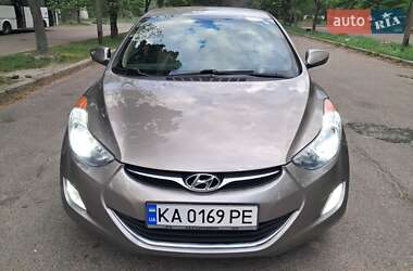 Седан Hyundai Elantra 2013 в 