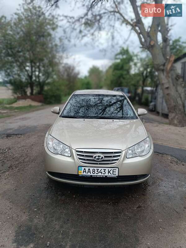 Hyundai Elantra 2010