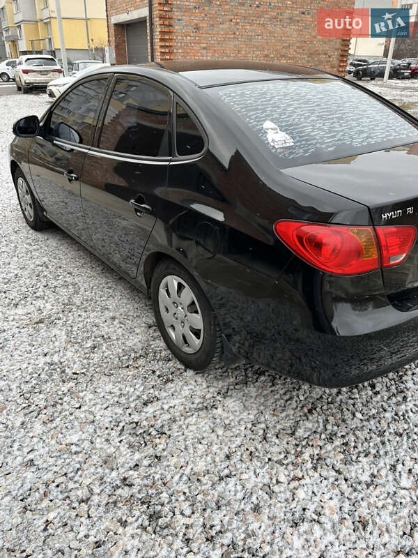 Седан Hyundai Elantra 2010 в Полтаві