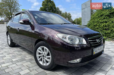 Седан Hyundai Elantra 2011 в 