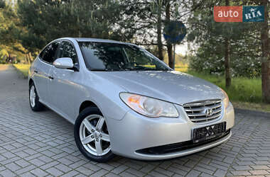 Седан Hyundai Elantra 2011 в 