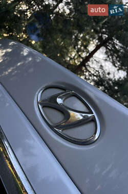 Седан Hyundai Elantra 2011 в 