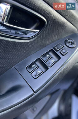 Седан Hyundai Elantra 2011 в 