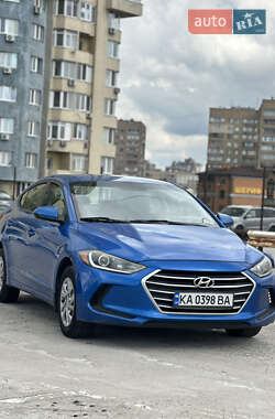 Седан Hyundai Elantra 2016 в Киеве