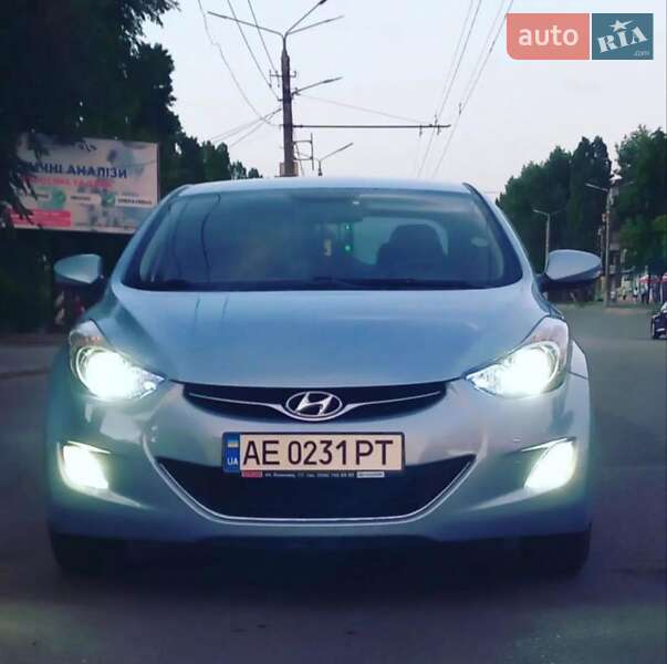 Hyundai Elantra 2011