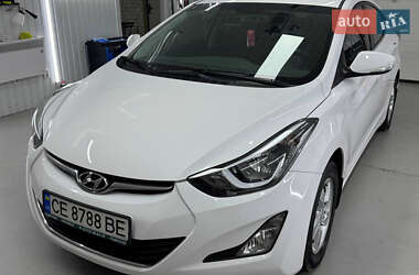 Седан Hyundai Elantra 2015 в Чернівцях