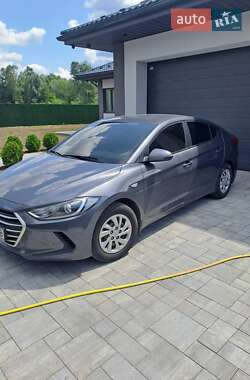 Седан Hyundai Elantra 2017 в Полтаве