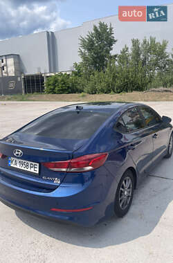 Седан Hyundai Elantra 2018 в Києві