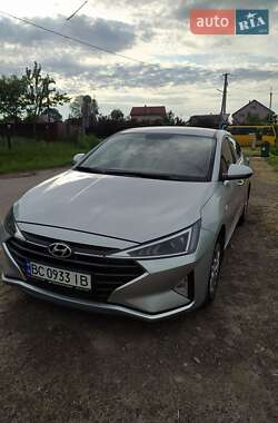 Седан Hyundai Elantra 2019 в 
