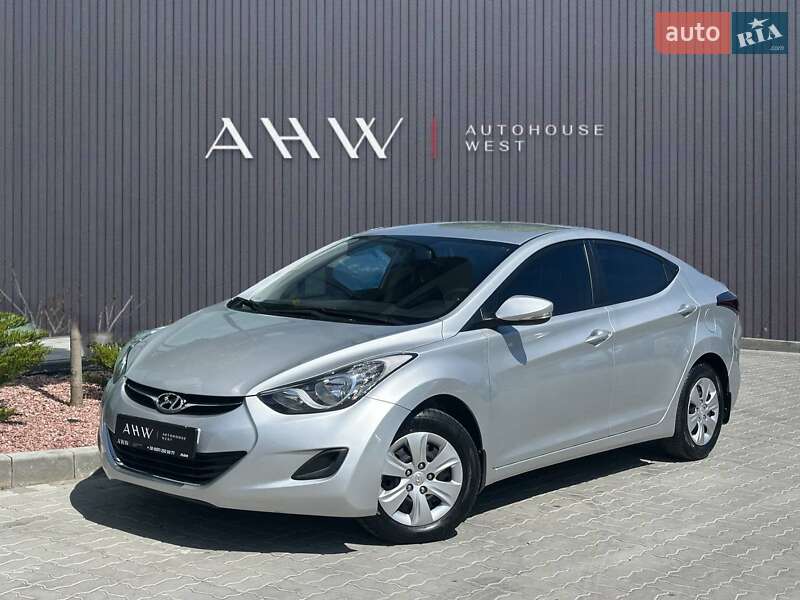 Седан Hyundai Elantra 2012 в 