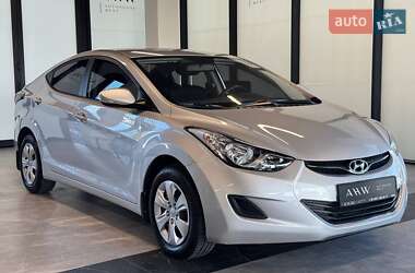 Седан Hyundai Elantra 2012 в 