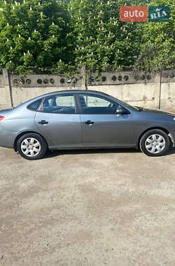 Седан Hyundai Elantra 2010 в 