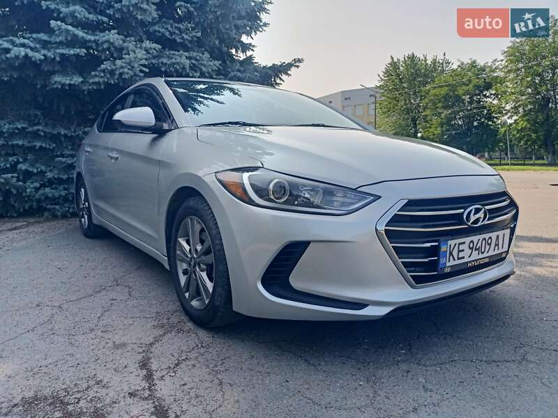 Hyundai Elantra 2016