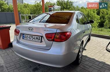 Седан Hyundai Elantra 2008 в 